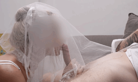 婚礼前我把精液射在朋友的新娘身上