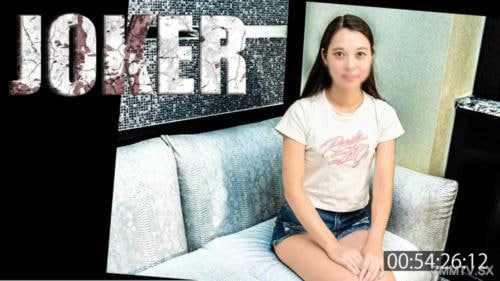 近所的猪户房子的妻子来这里找到了一个特殊的商品