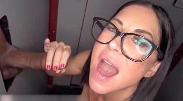 男人的精液让她保持水分